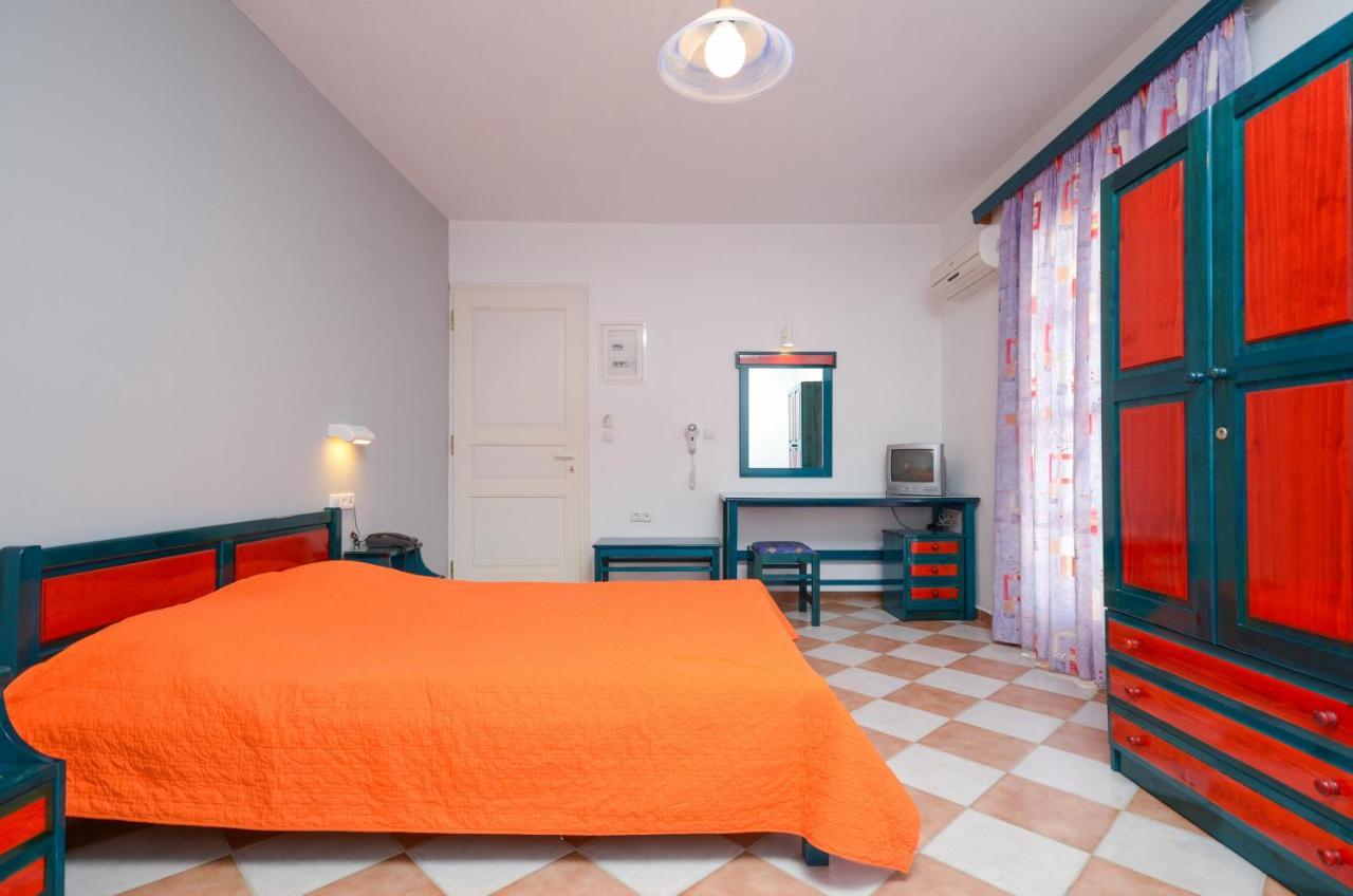 Hotel Fanis Agia Anna  Luaran gambar